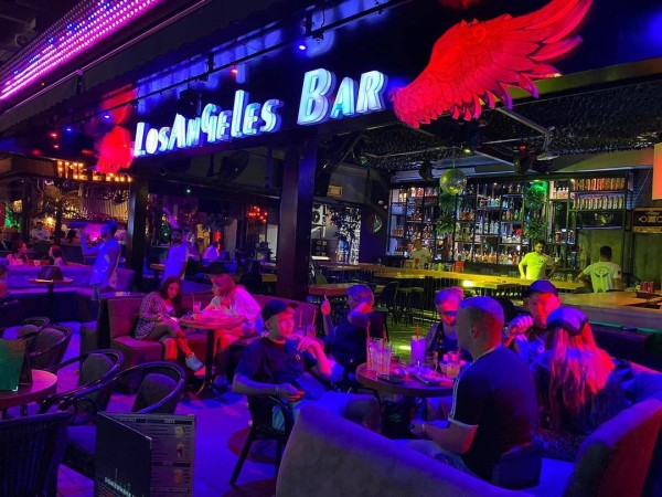 Los Angeles Bar